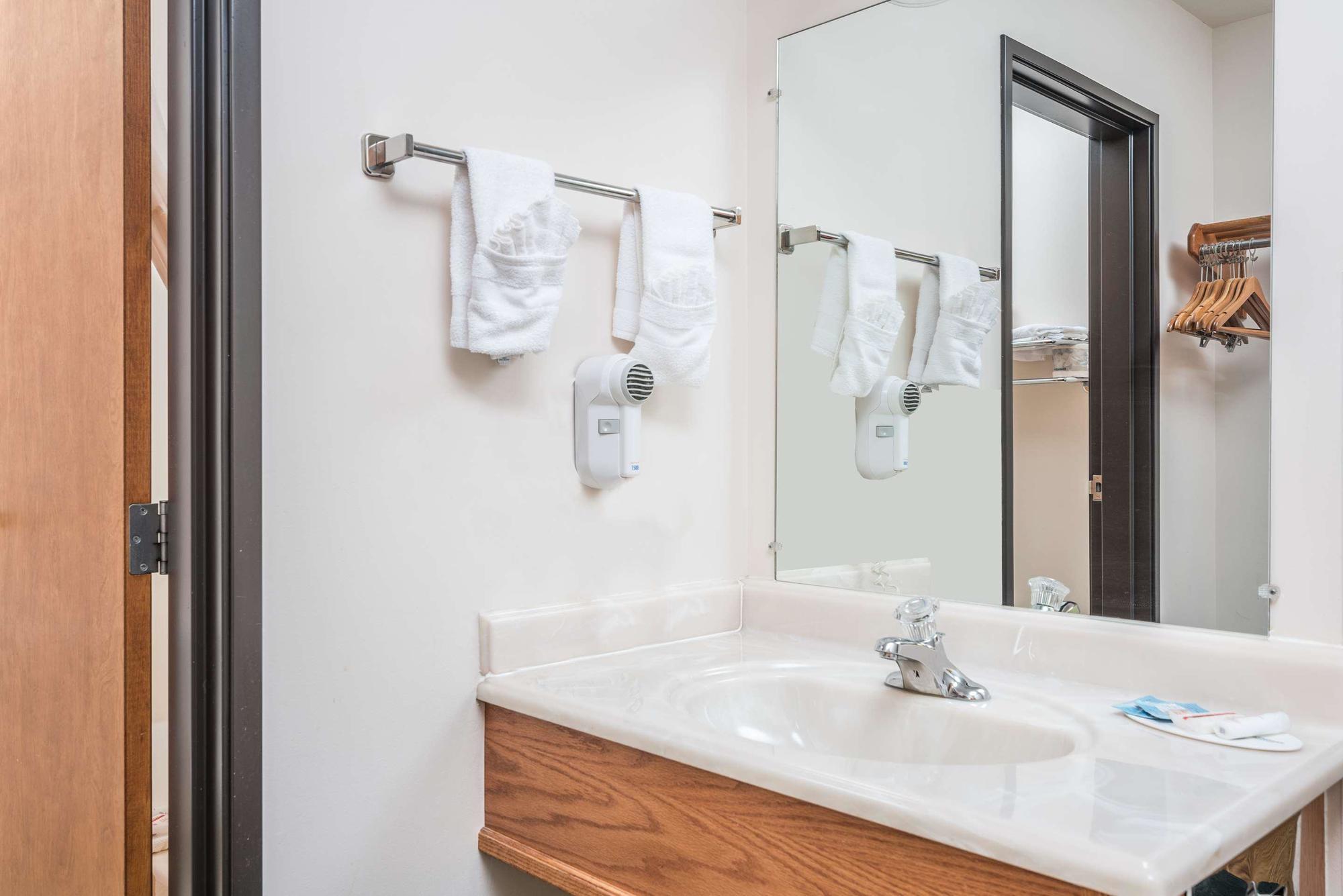 Homestead Inn And Suites Hardin Ngoại thất bức ảnh