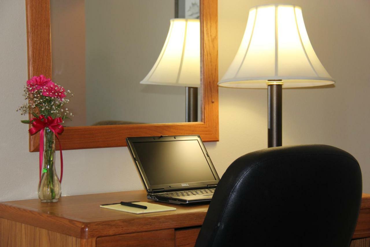 Homestead Inn And Suites Hardin Ngoại thất bức ảnh